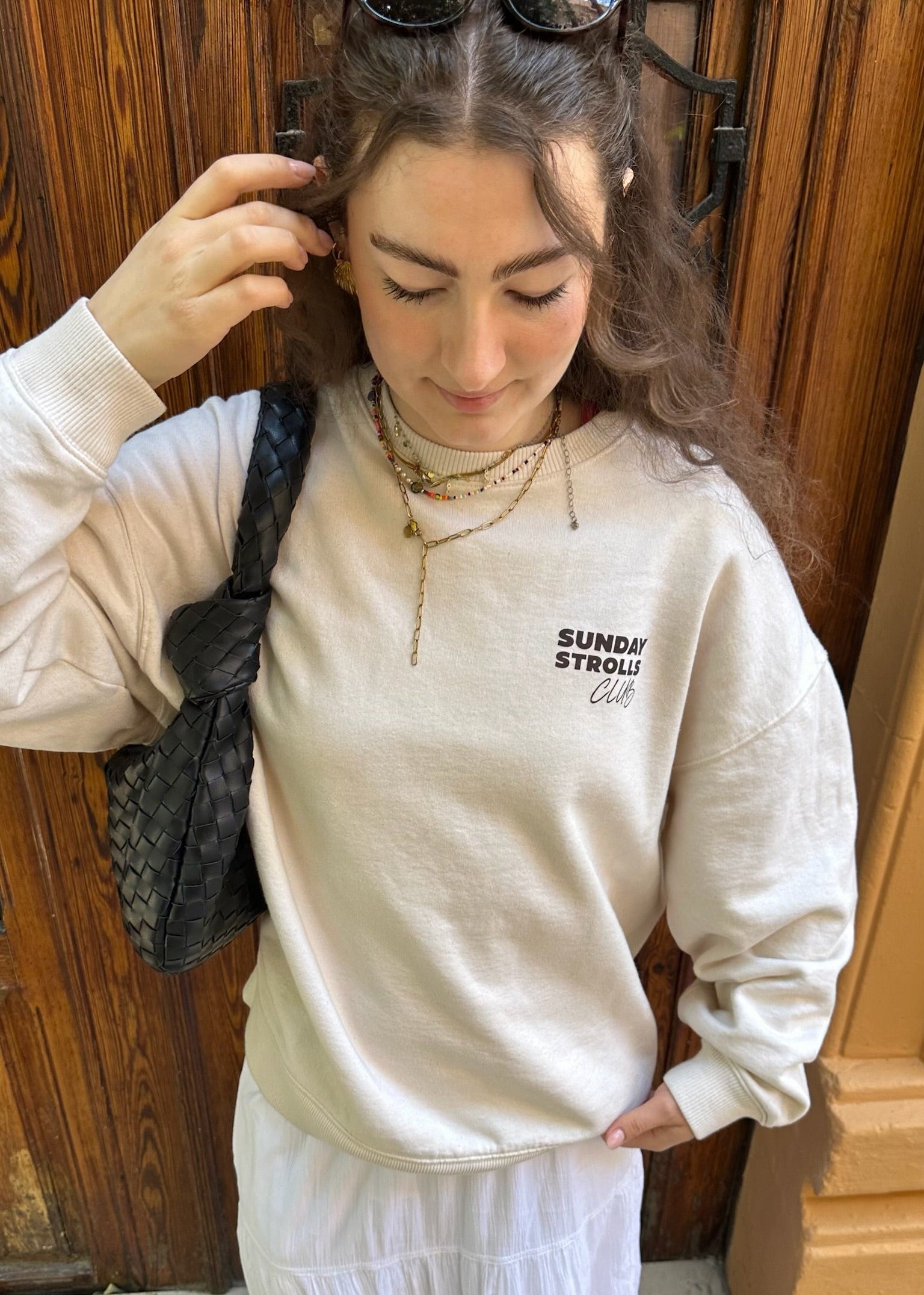 SUNDAY STROLLS CLUB SWEATER BRAUN