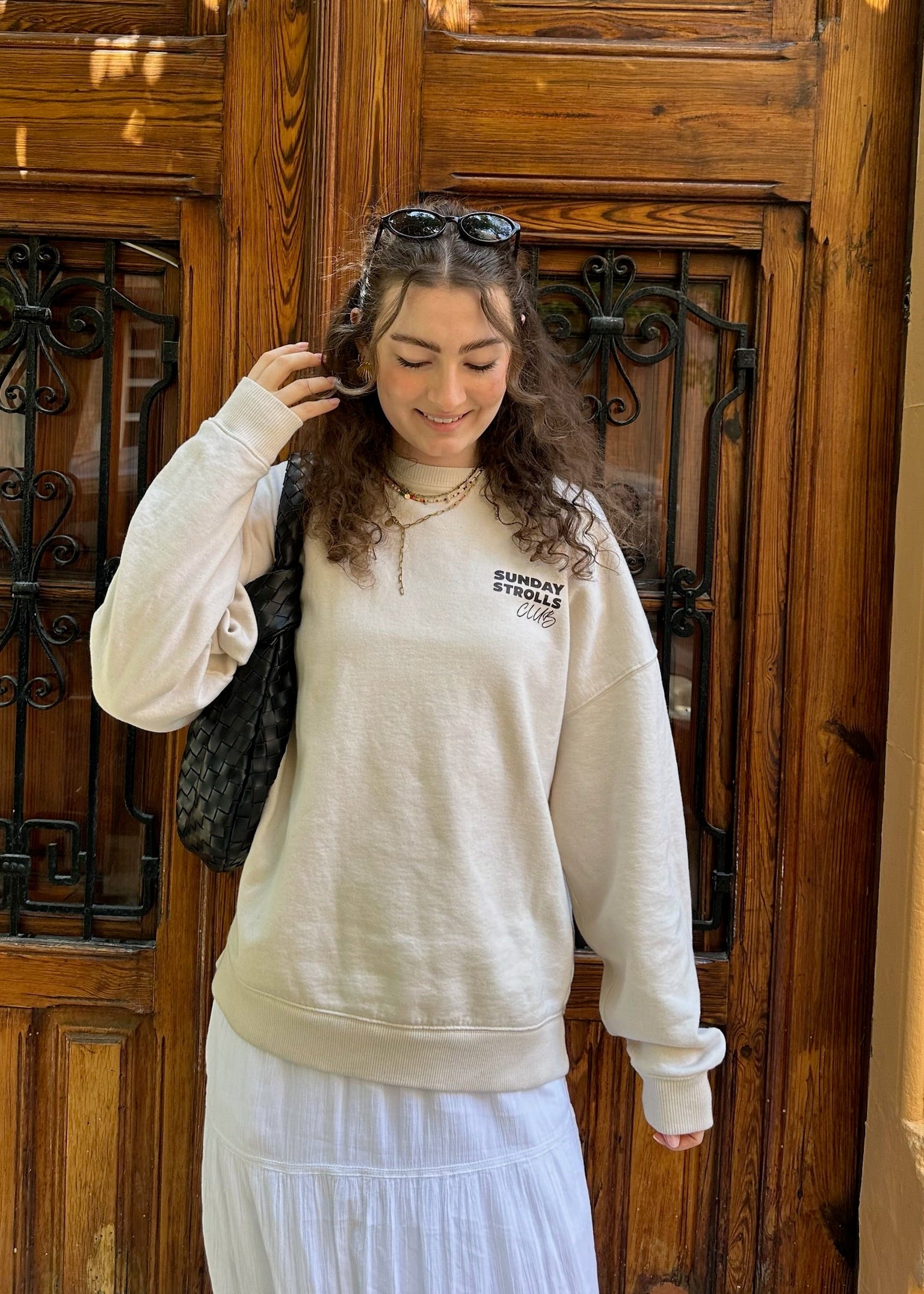 SUNDAY STROLLS CLUB SWEATER BRAUN